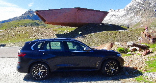 BMW X5 M50d am Timmelsjoch